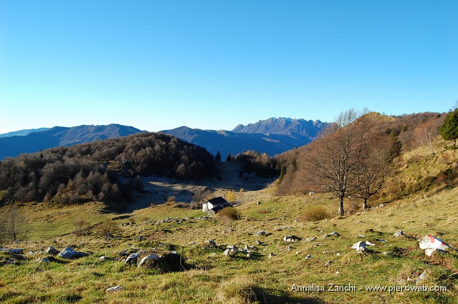 03 Il panorama alle nostre spalle.JPG